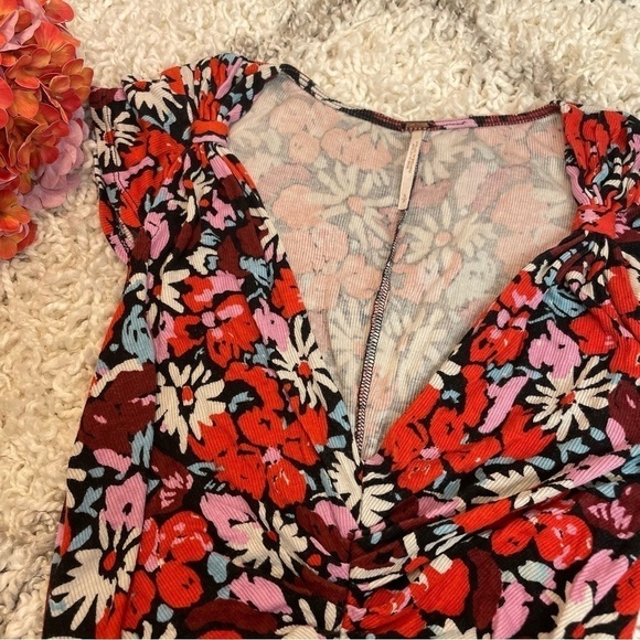 Free People Key To Your Heart mini dress in Black Red Floral size small - Picture 8 of 12